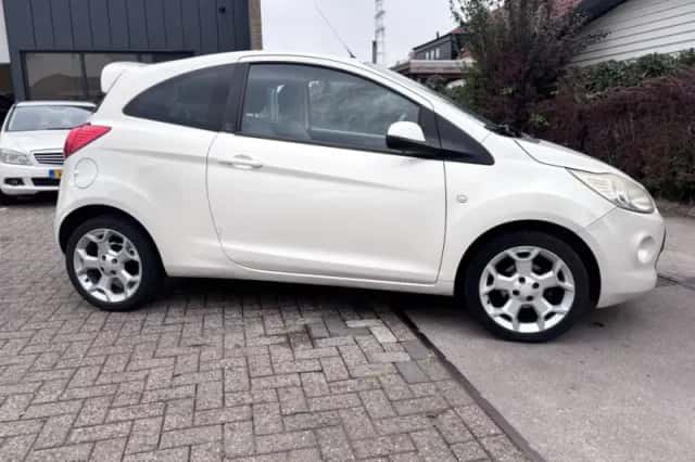 Ford Ka (2009) thumbnail 4