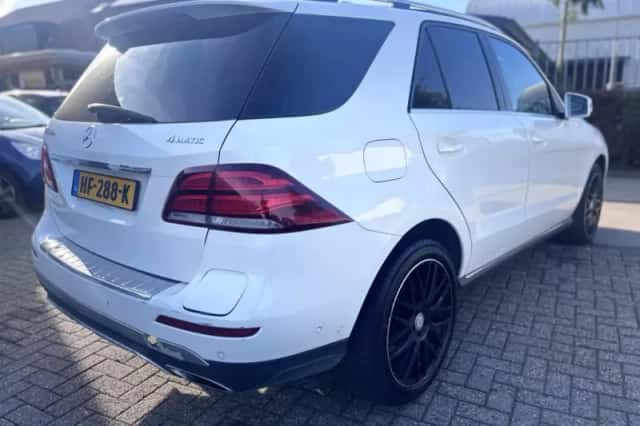 Mercedes-Benz GLE-Klasse (2015) thumbnail 6