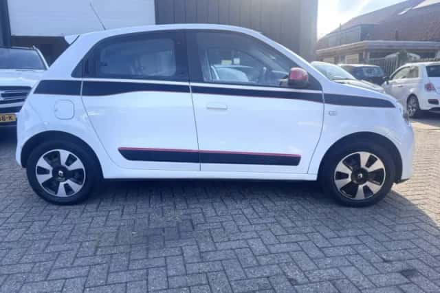 Renault Twingo (2015) thumbnail 3