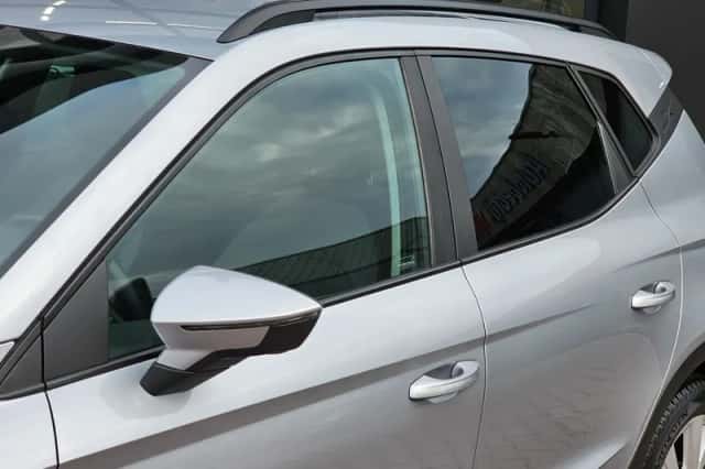 SEAT Arona (2018) thumbnail 4