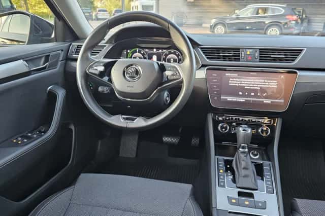 Škoda Superb (2020) thumbnail 2