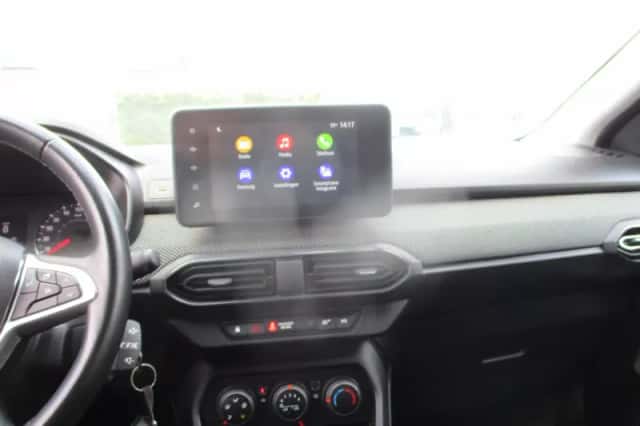 Dacia Sandero (2022) thumbnail 4