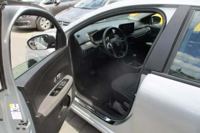 Dacia Sandero (2022) thumbnail 5