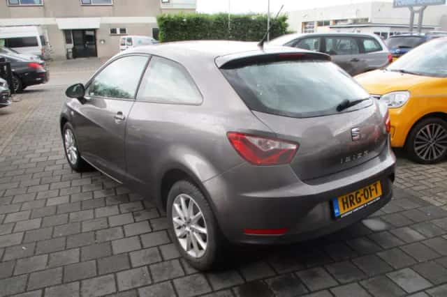 SEAT Ibiza (2016) thumbnail 2