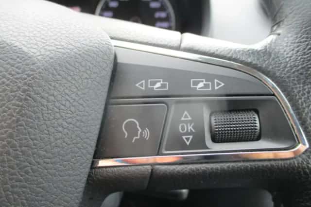 SEAT Ibiza (2016) thumbnail 4