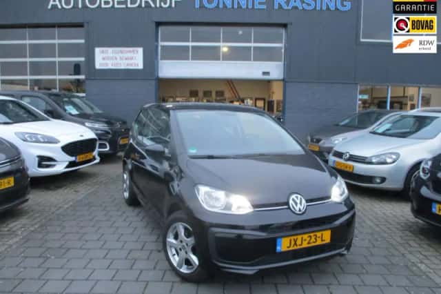 Volkswagen Up! (2017) thumbnail 1