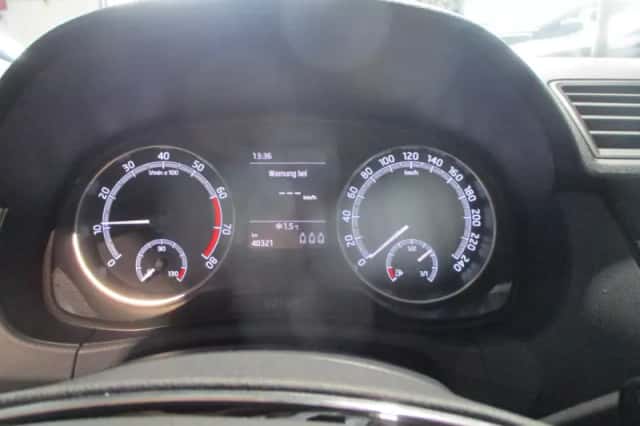 Škoda Fabia (2021) thumbnail 3