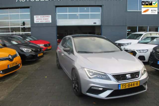 SEAT Leon (2018) thumbnail 1