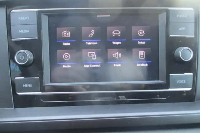 Volkswagen Polo (2023) thumbnail 4
