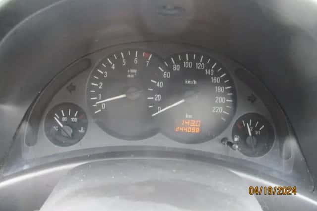 Opel Corsa (2005) thumbnail 3