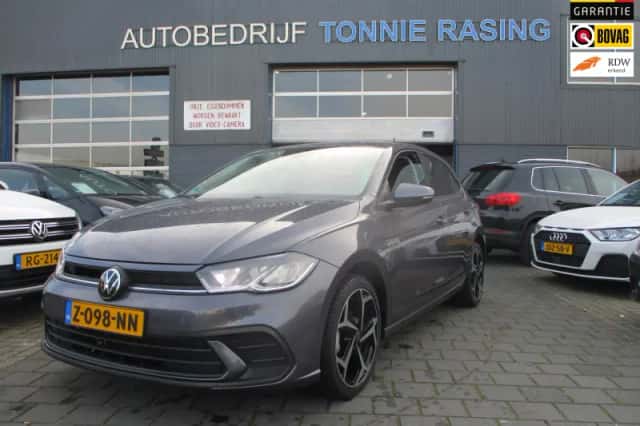 Volkswagen Polo (2022) thumbnail 1