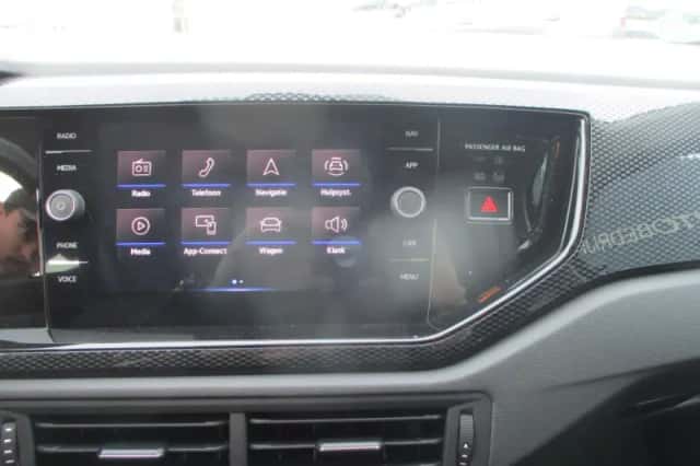 Volkswagen Polo (2022) thumbnail 4
