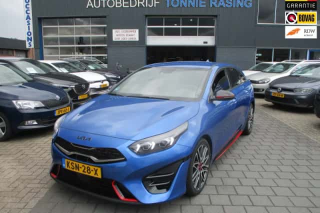 Kia ProCeed (2023) thumbnail 1