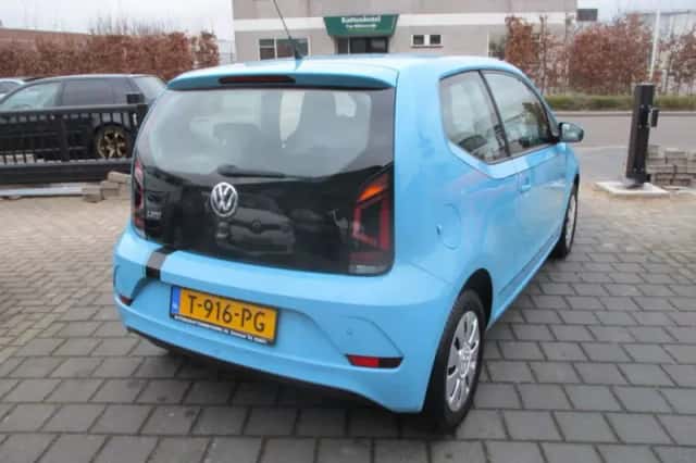 Volkswagen Up! (2019) thumbnail 2