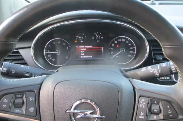 Opel Mokka (2017) thumbnail 3