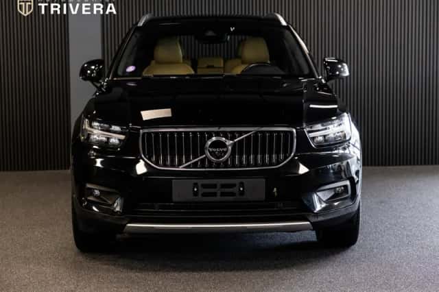 Volvo XC40 (2021) thumbnail 2