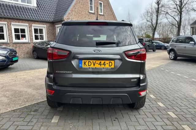 Ford EcoSport (2018) thumbnail 4