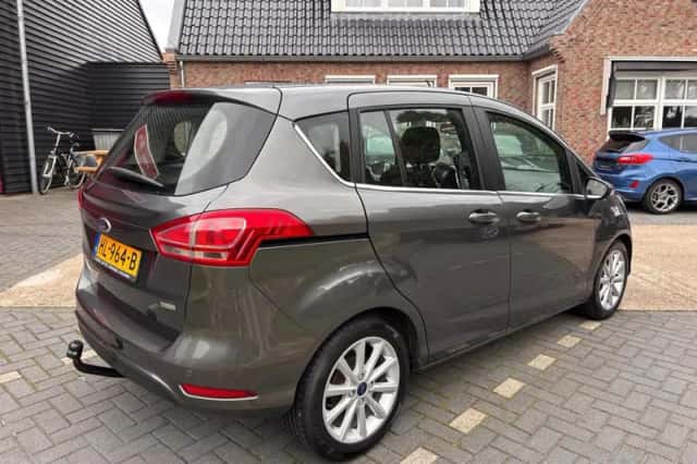 Ford B-Max (2015) thumbnail 3