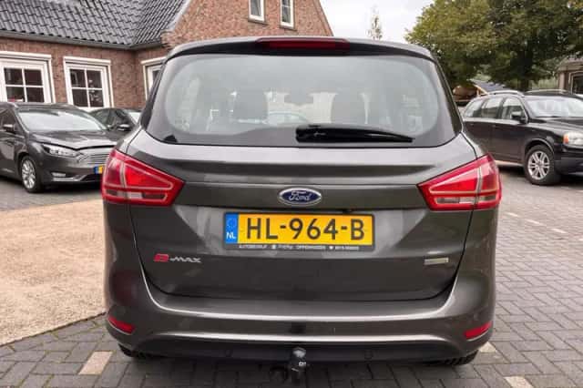 Ford B-Max (2015) thumbnail 4