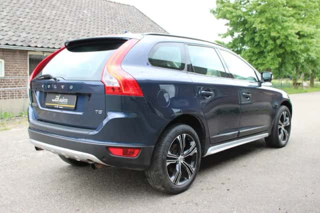Volvo XC60 (2012) thumbnail 3
