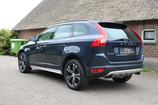 Volvo XC60 (2012) thumbnail 4