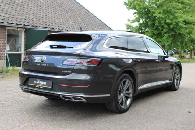 Volkswagen Arteon (2022) thumbnail 3