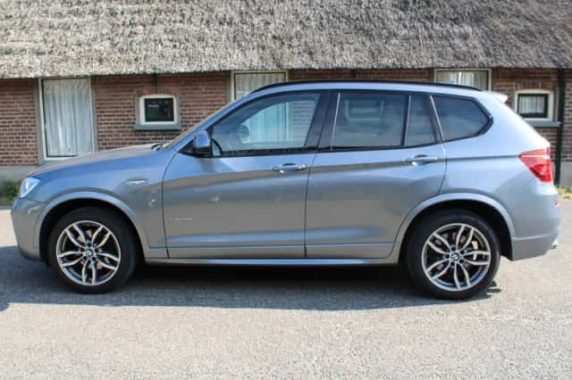 BMW X3 (2016) thumbnail 4