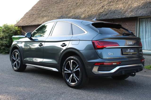Audi Q5 (2022) thumbnail 4