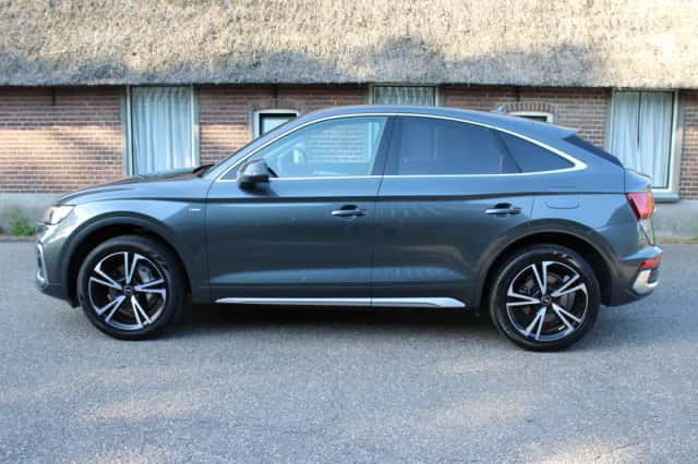 Audi Q5 (2022) thumbnail 5