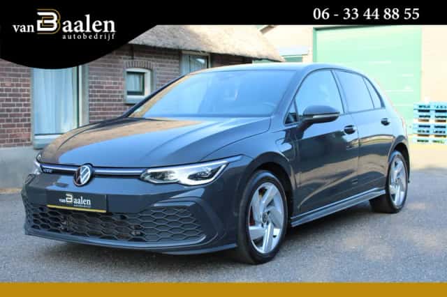 Volkswagen Golf (2022) thumbnail 1