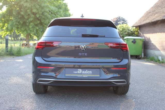 Volkswagen Golf (2022) thumbnail 6