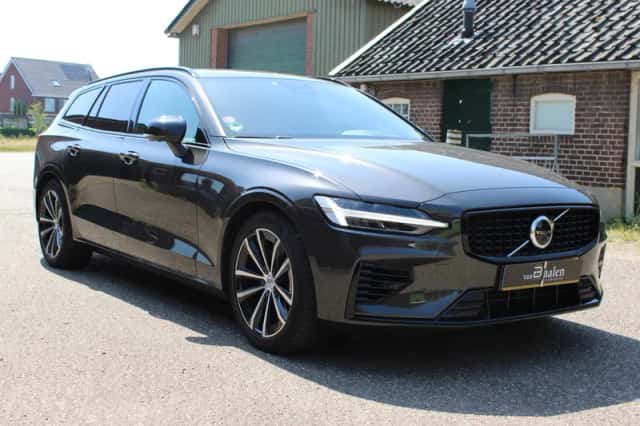 Volvo V60 (2024) thumbnail 2