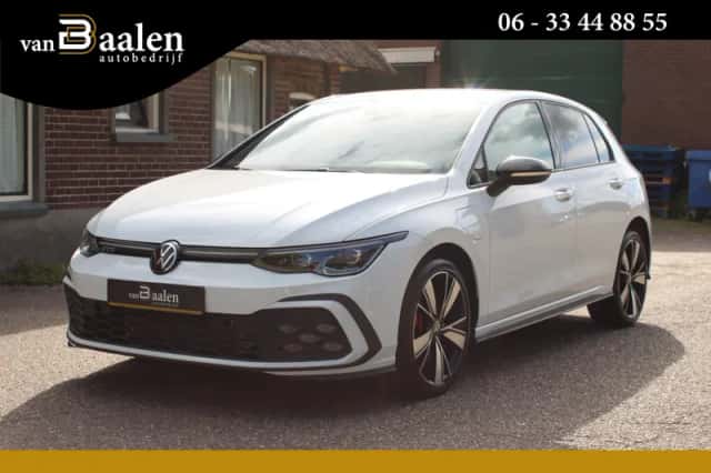 Volkswagen Golf (2022) thumbnail 1