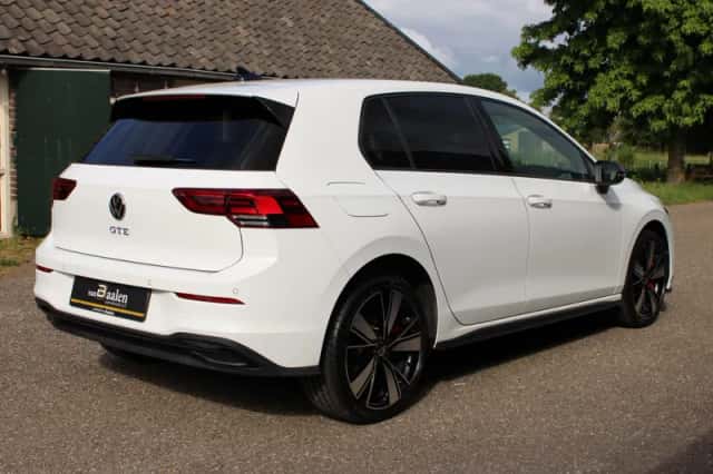 Volkswagen Golf (2022) thumbnail 6