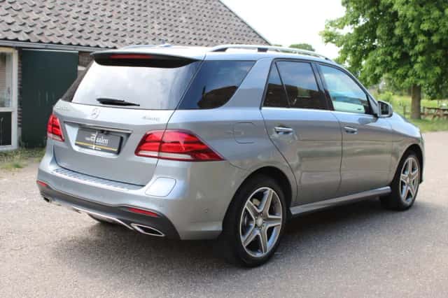 Mercedes-Benz GLE (2016) thumbnail 3