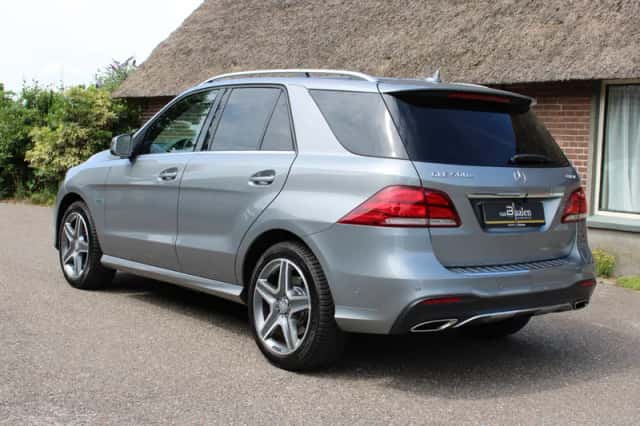 Mercedes-Benz GLE (2016) thumbnail 4