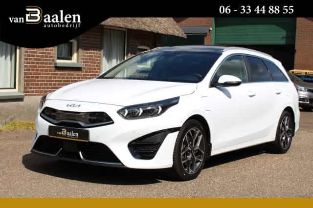 Kia Ceed (2023) thumbnail 1