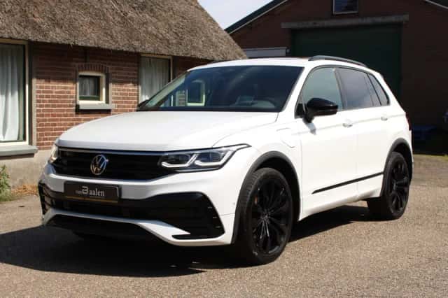 Volkswagen Tiguan (2022) thumbnail 1