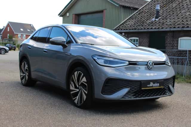 Volkswagen ID.5 (2023) thumbnail 3