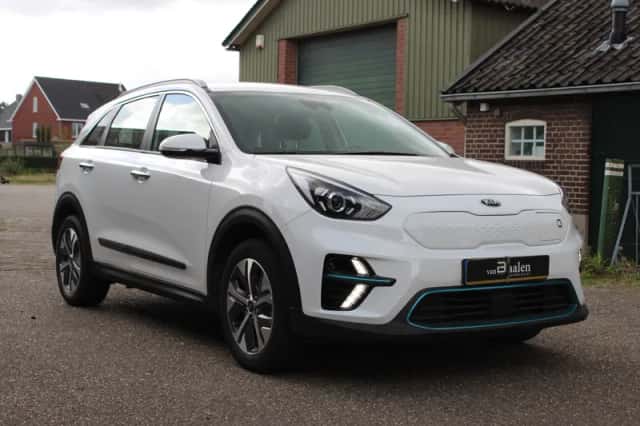 Kia Niro EV (2021) thumbnail 2