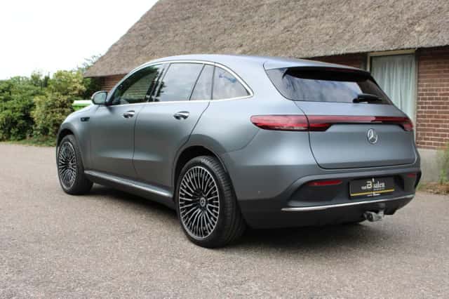 Mercedes-Benz EQC (2022) thumbnail 4