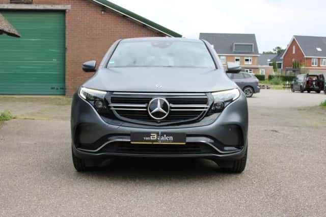 Mercedes-Benz EQC (2022) thumbnail 5