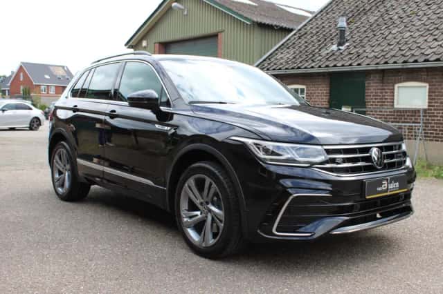 Volkswagen Tiguan (2023) thumbnail 2