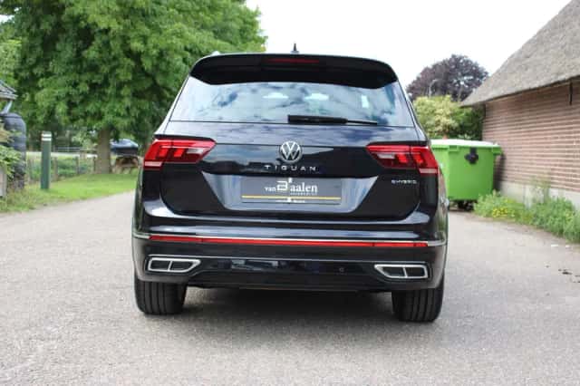 Volkswagen Tiguan (2023) thumbnail 5
