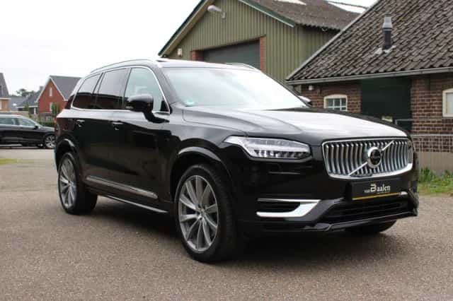 Volvo XC90 (2021) thumbnail 2