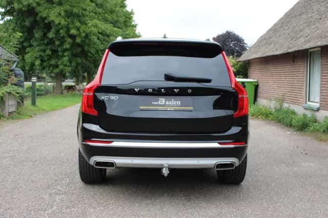Volvo XC90 (2021) thumbnail 4