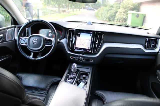 Volvo XC60 (2018) thumbnail 6