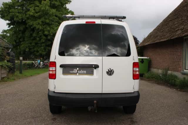 Volkswagen Caddy (2011) thumbnail 3