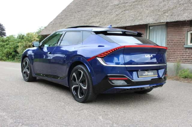 Kia EV6 (2021) thumbnail 4