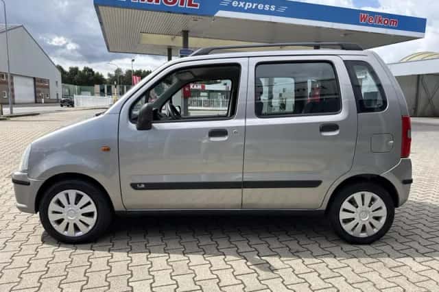 Suzuki Wagon R+ (2004) thumbnail 5
